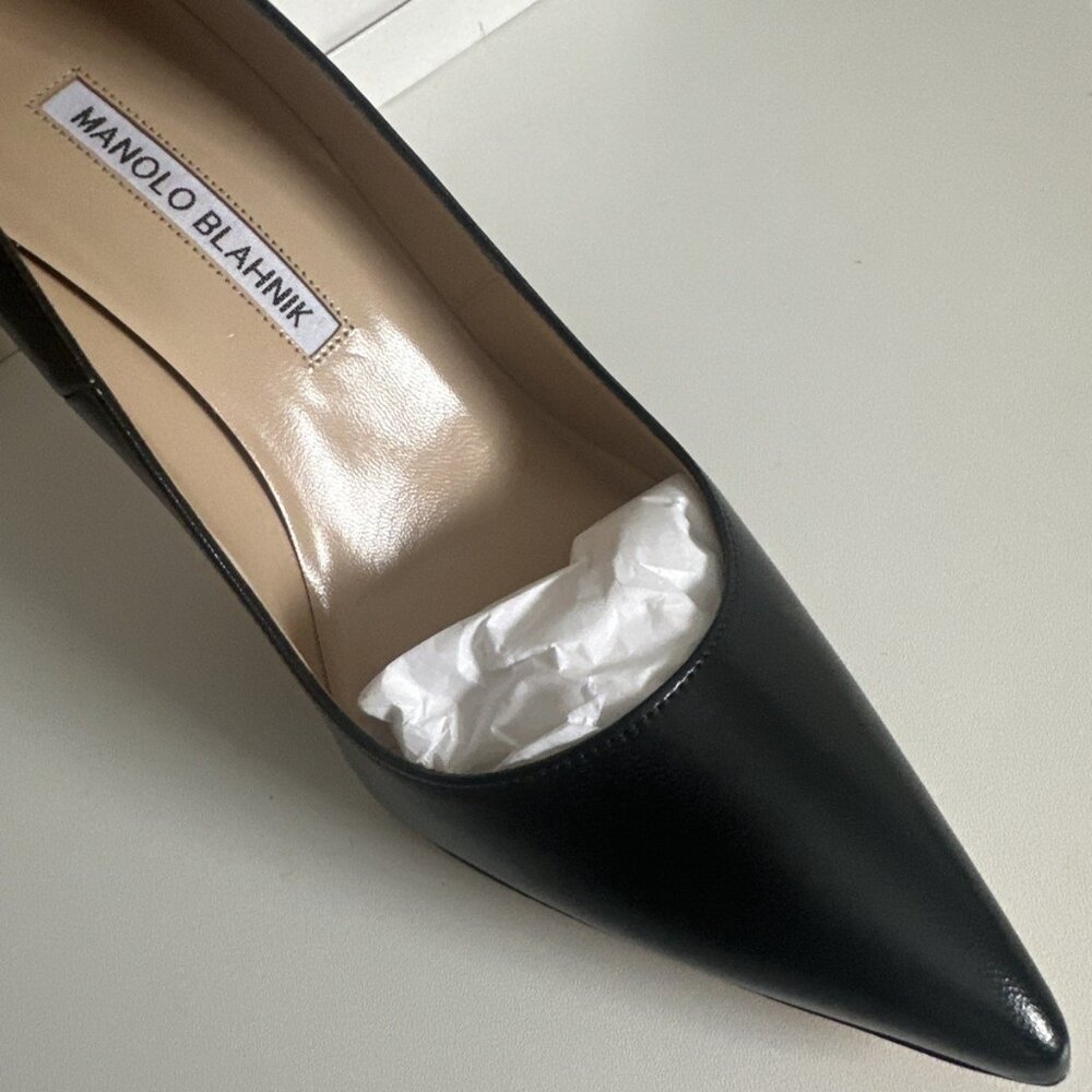 Manolo Blahnik BB Pointed Toe Pump 90 - Picture 4 of 10
